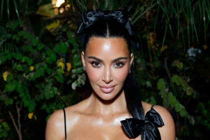 Kim Kardashian’s blowup doll in New York divides fans