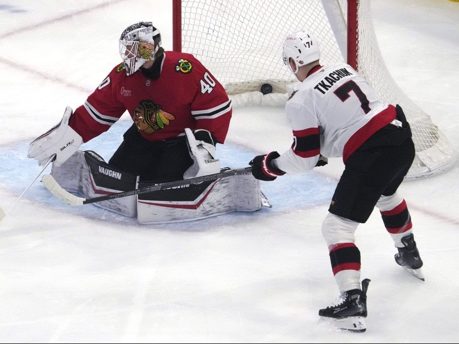 Tim Stutzle’s OT goal saves the night for Senators in Chicago