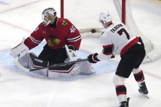 Tim Stutzle’s OT goal saves the night for Senators in Chicago