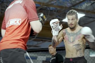 Sean O’Malley beats up professional poker player Frankie C in sparring | Video