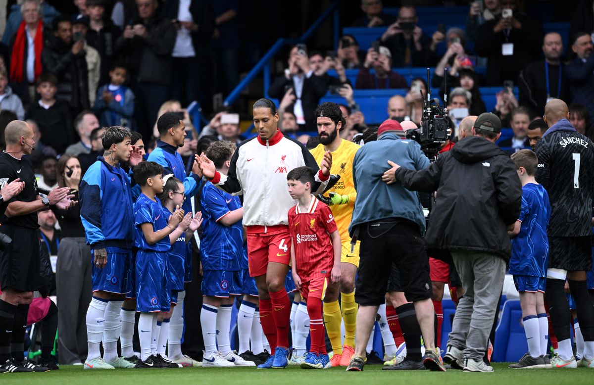 What is a guard of honour?