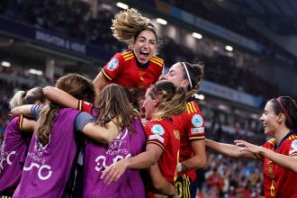 Why don’t Spain have words for their national anthem?