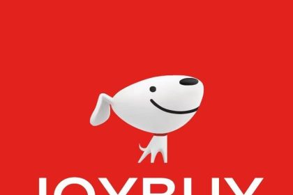 JD.com’s founder delivers takeouts as Meituan insists it exerts no pressure on couriers to “pick one” platform