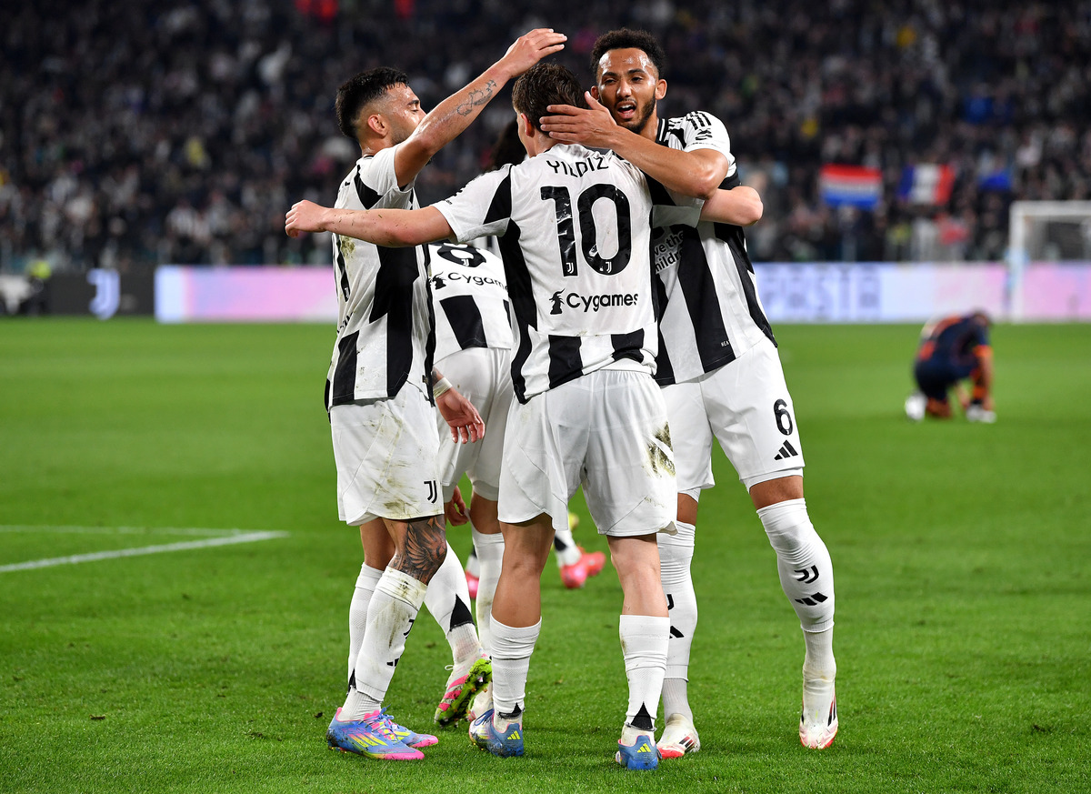 Arsenal is eyeing a double deal at Juventus this summer