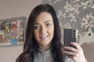 I ditched the dye and went grey at 33
