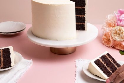 The minimalist wedding cakes to consider for your nuptials