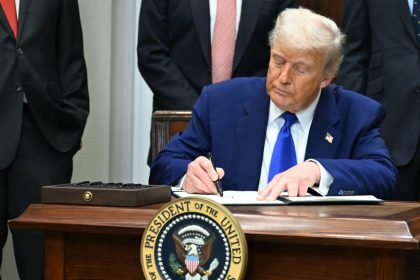 Trump retira servicios sociales de Medicaid, y pone en peligro la nutrición y la alimentación