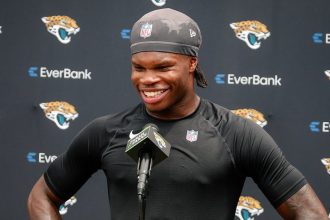 Travis Hunter on stranger’s praise after flight interaction: ‘I took care of her like I do my grandparents’