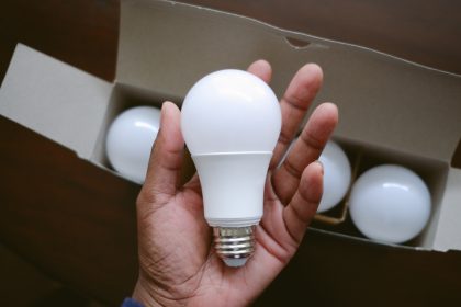 Can You Use A Regular Light Bulb In A 3-Way Socket?
