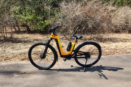 Urtopia Carbon Fusion GT: a smart e-Bike with dual power and style