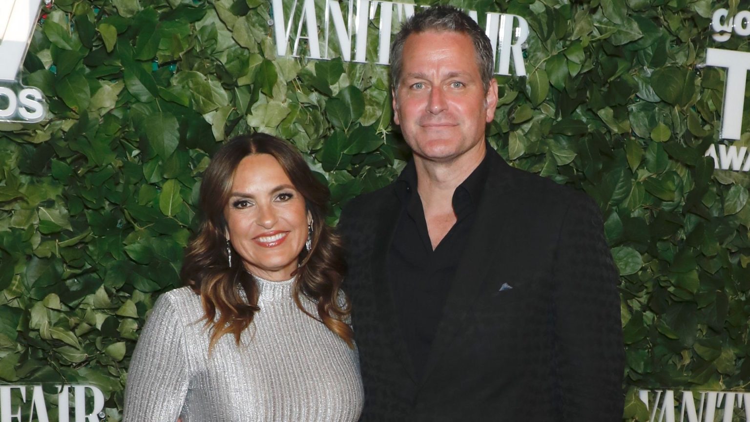 Mariska Hargitay can’t keep her eyes off her husband in must-see Cannes moment