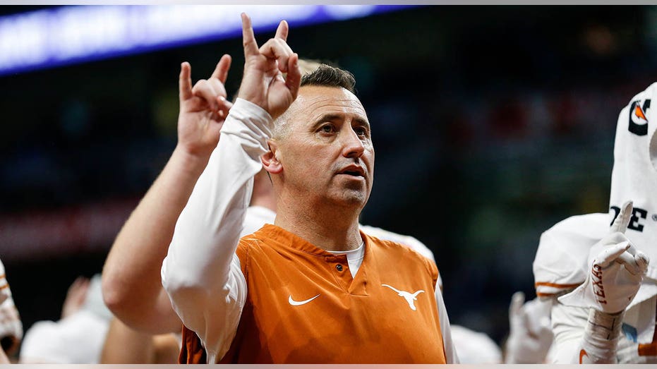 Steve Sarkisian denies claims Texas spent excessively to build roster, cites ‘irresponsible reporting’