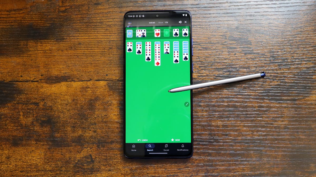 This $400 Motorola phone has no business being this good (and it has a stylus)