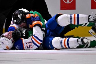 Stars, Oilers players brawl as Game 1 of their Stanley Cup playoffs matchup ends