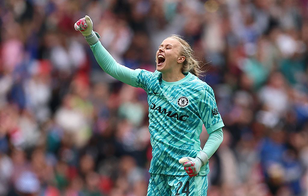 With Mary Earps gone, what goalkeepers do England have at their disposal?