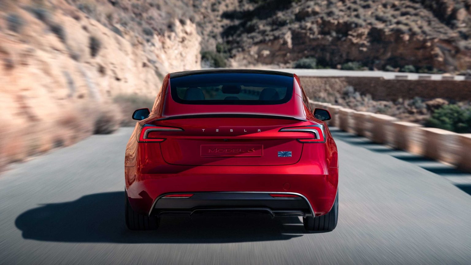 Tesla threatens to sue Canadian government over frozen incentives