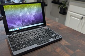 I installed Linux on this 8-inch mini laptop, and it’s my new favorite way of computing