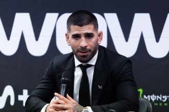 Ilia Topuria tells Islam Makhachev to ‘get in line’ if he returns to lightweight