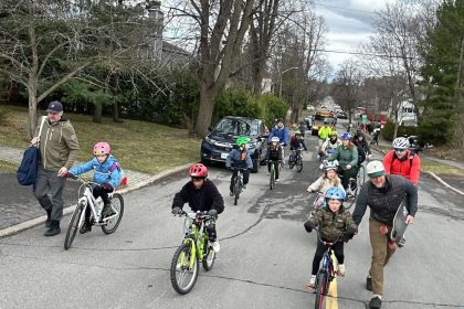 Ottawa parents test a new school commute to keep kids safe