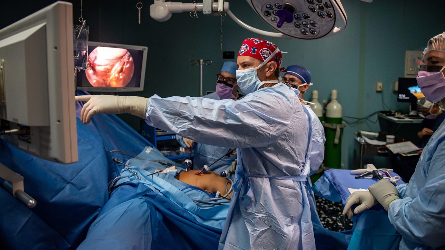 Bile Duct Injury Similar With Robotic-Assisted and Laparoscopic  Cholecystectomy