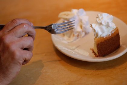 Sweet deception? Loyal customers accuse iconic dessert chain of ‘shrinkflation’