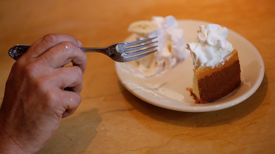 Sweet deception? Loyal customers accuse iconic dessert chain of ‘shrinkflation’