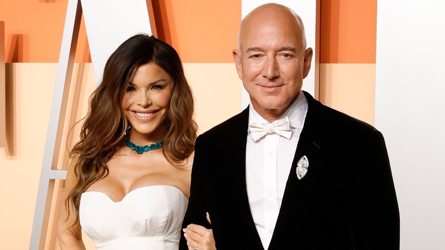 Jeff Bezos makes U-turn with ‘lengthy’ prenup to protect $220bn fortune
