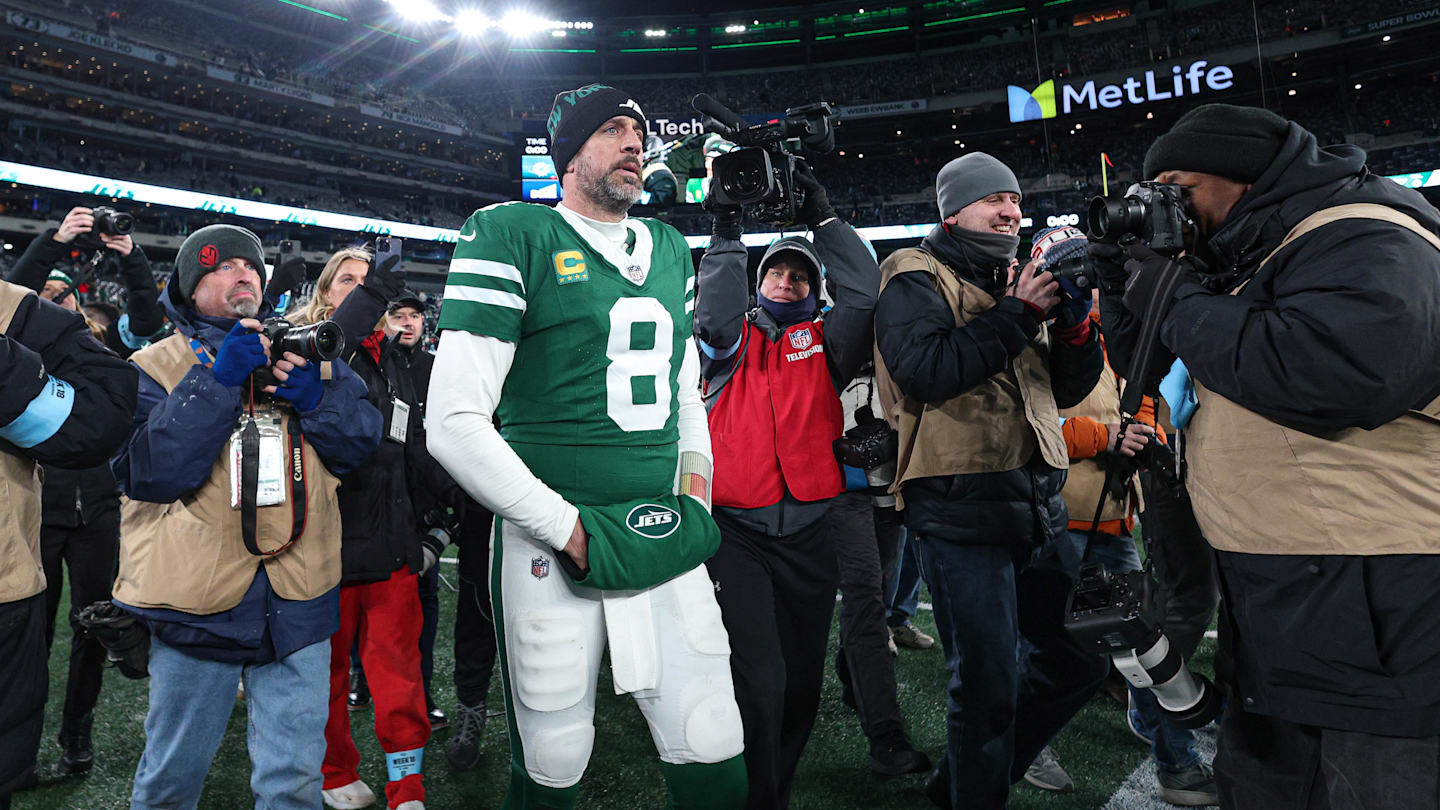 Pittsburgh Steelers Blasted for Desperate Aaron Rodgers Move