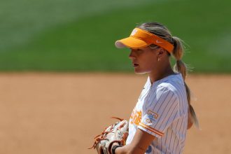 SEC softball player tosses fastest pitch ever in NCAA Super Regional