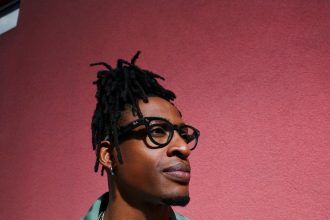 Meta to start selling its Ray-Ban smart glasses in India from May 19