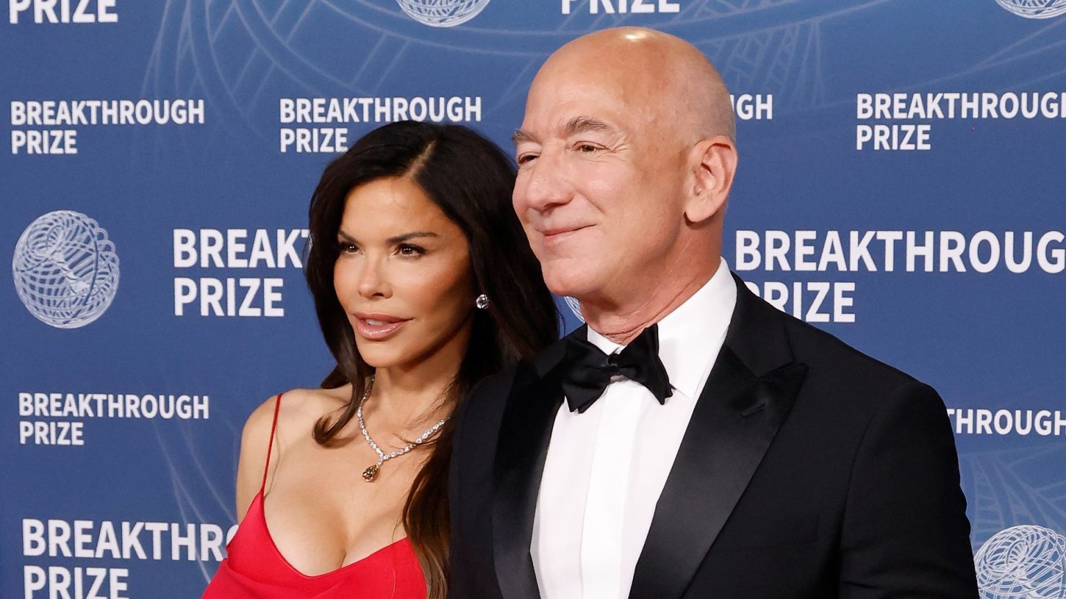 Lauren Sanchez and Jeff Bezos take break from wedding planning for unique date night