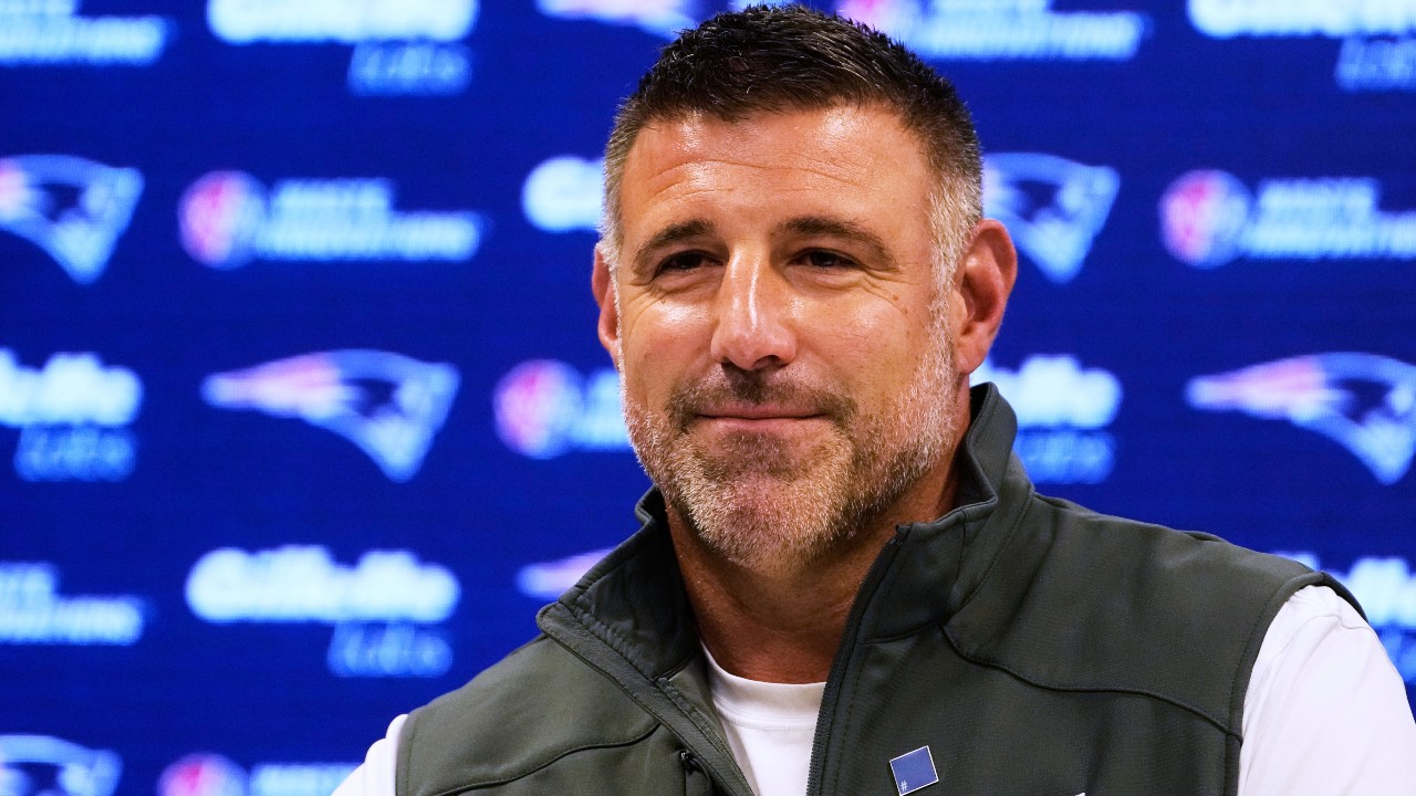 Patriots’ Vrabel addresses viral Diggs boat video, stresses good decision-making