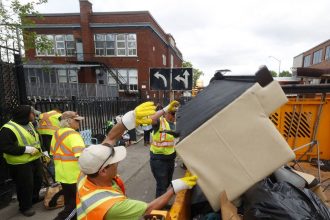‘Nowhere else for them to go’: Ottawa dismantles ByWard Market encampments
