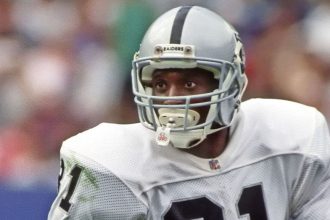 Raiders legend Tim Brown names 1 rule he’d take from arena football and implement in NFL