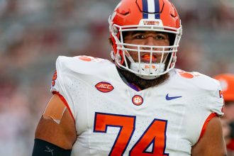 Eagles sign undrafted rookie offensive lineman