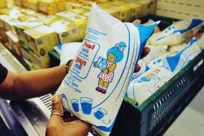 Amul Milk Price Hike: अमूल दूध हुआ महंगा, 2 रुपये प्रति लीटर बढ़े दाम, 1 मई से देशभर में कीमतें लागू