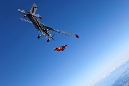 Midair parachute collision leads to tragedy for experienced skydiver