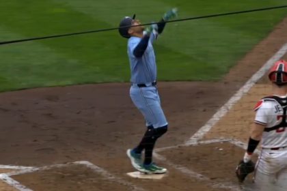 Blue Jays’ Springer belts go-ahead two-run homer vs. Twins