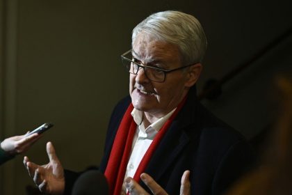 Marc Garneau, first Canadian in space, former federal minister, dies at 76