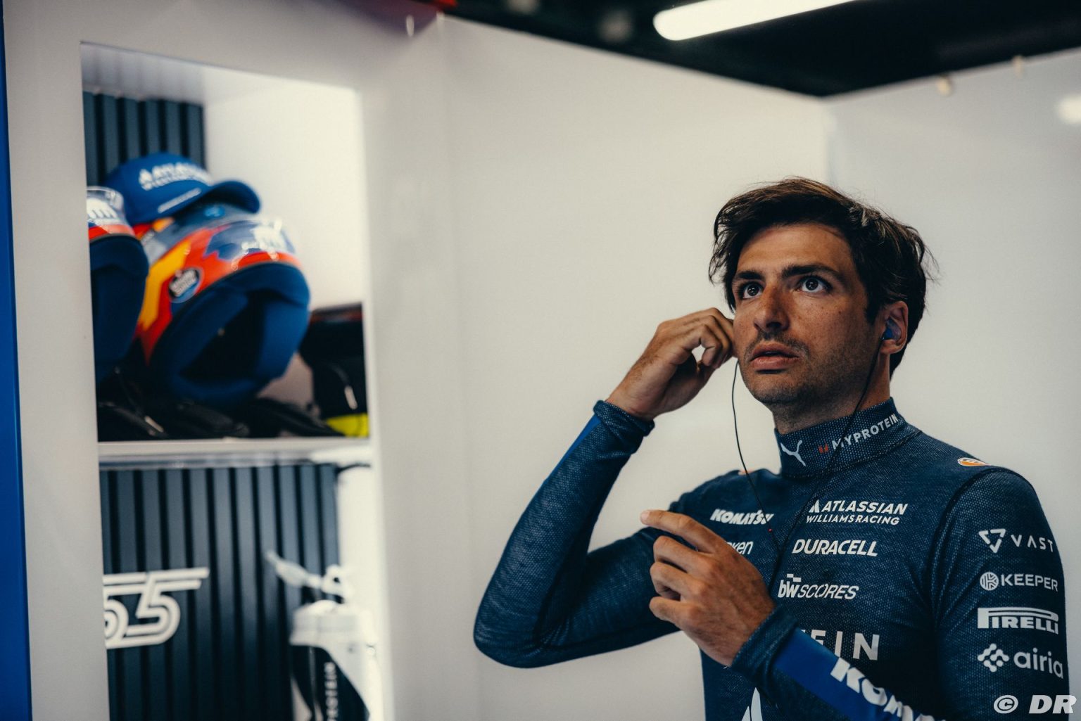 Sainz : L’adaptation de Hamilton chez Ferrari pourrait prendre cinq à six mois