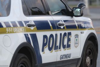 One dead in early morning car crash in Gatineau