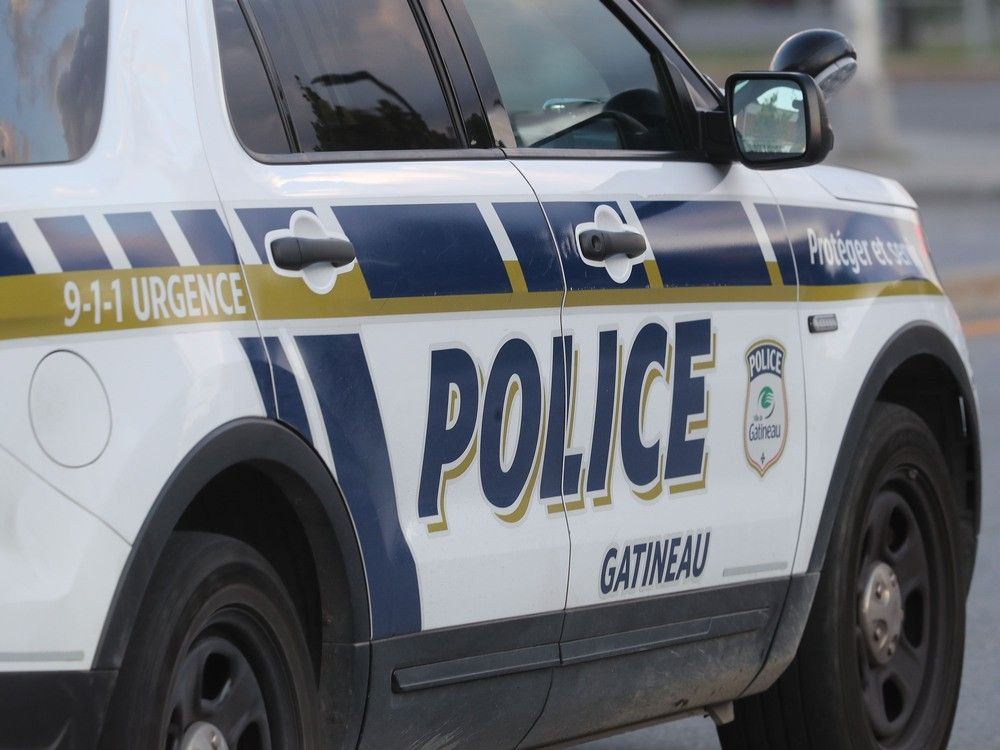 One dead in early morning car crash in Gatineau