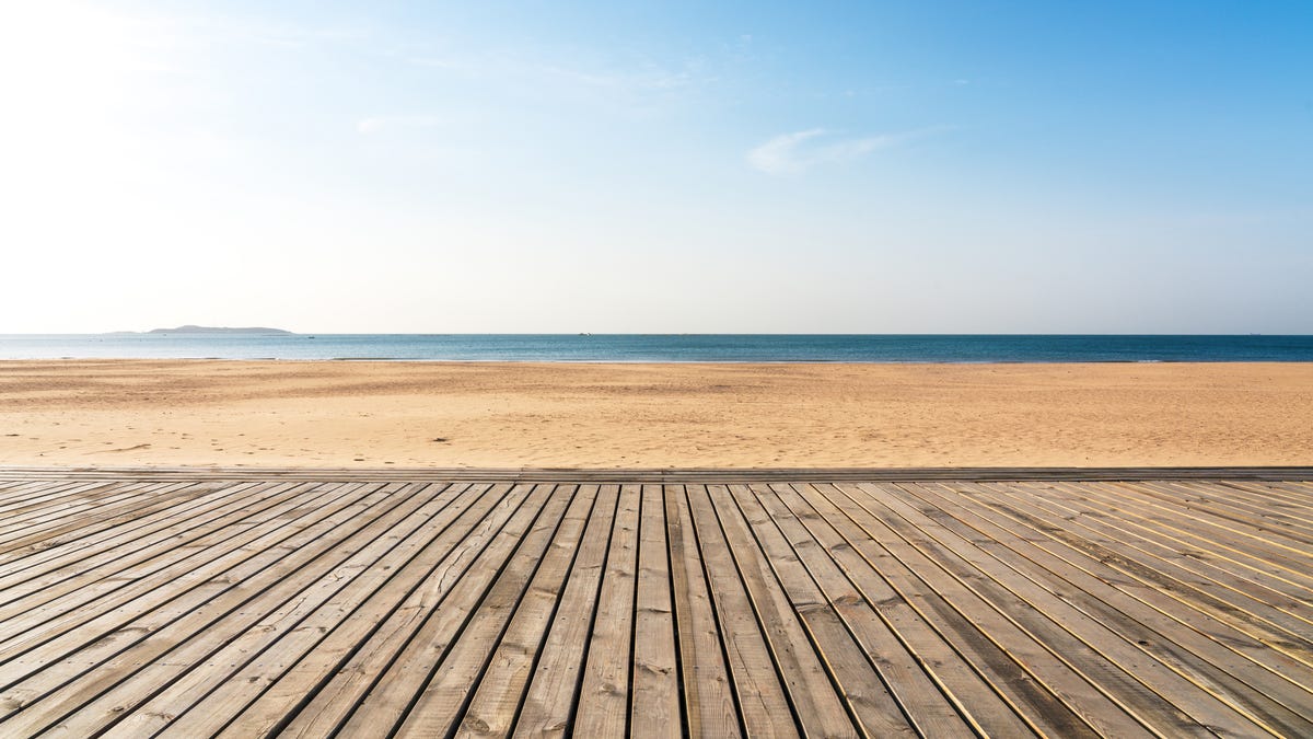 4 gadgets I’m bringing to the beach this summer