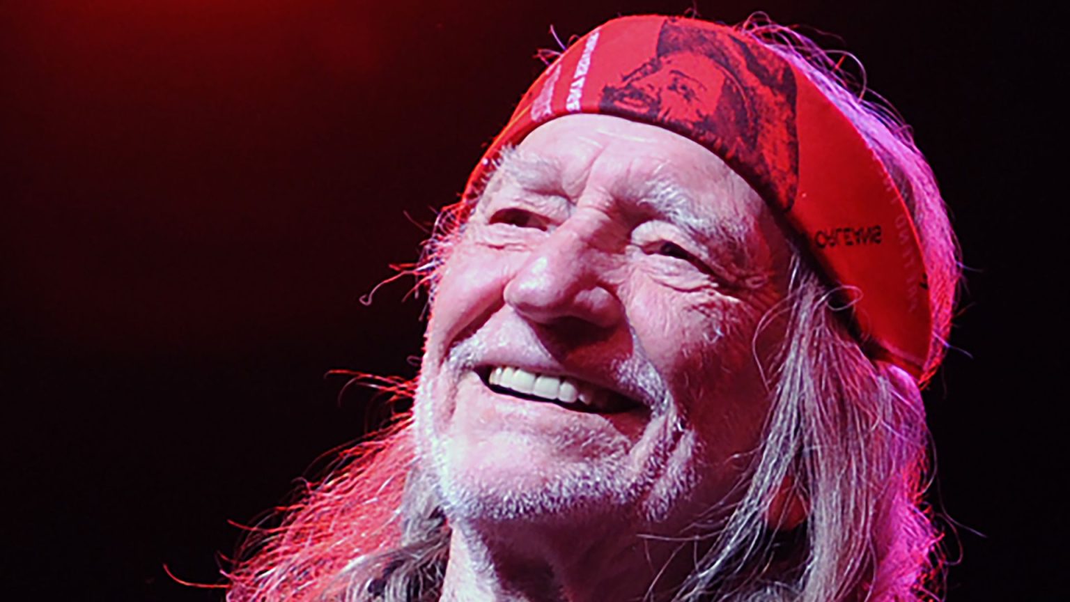 Willie Nelson’s opener spills the beans on ‘crazy’ experience working alongside 92-year-old star
