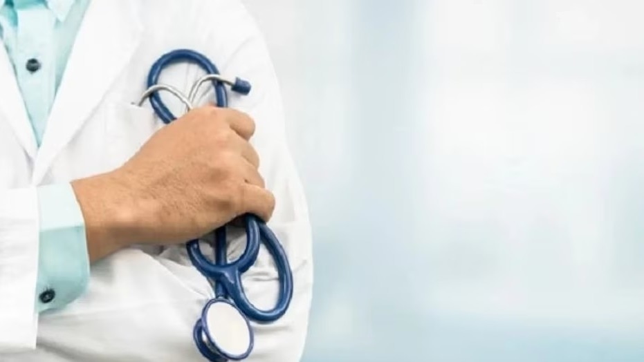 MBBS बन बैठा ‘दिल का डॉक्टर’… 8 महीने में 50 हार्ट सर्जरी के बाद ऐसे बेनकाब हुआ फेक कार्डियोलॉजिस्ट