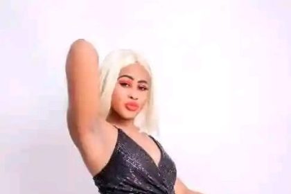Snl24 | Slay queen dumps blessers and politicians!