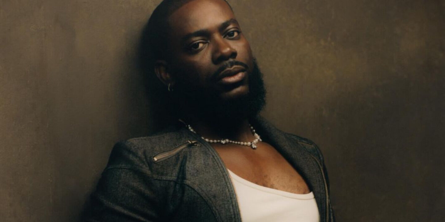 Snippet as Adekunle Gold samples one of Rihanna’s greatest hits for ‘Coco Money’