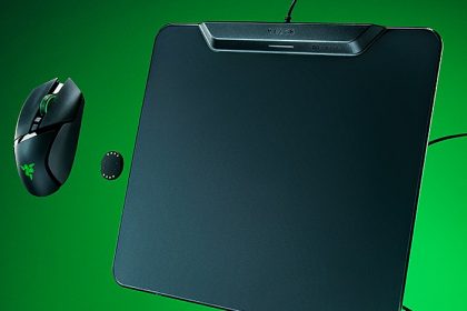 Razer’s new mousepad wirelessly charges mice with a Logitech-style puck