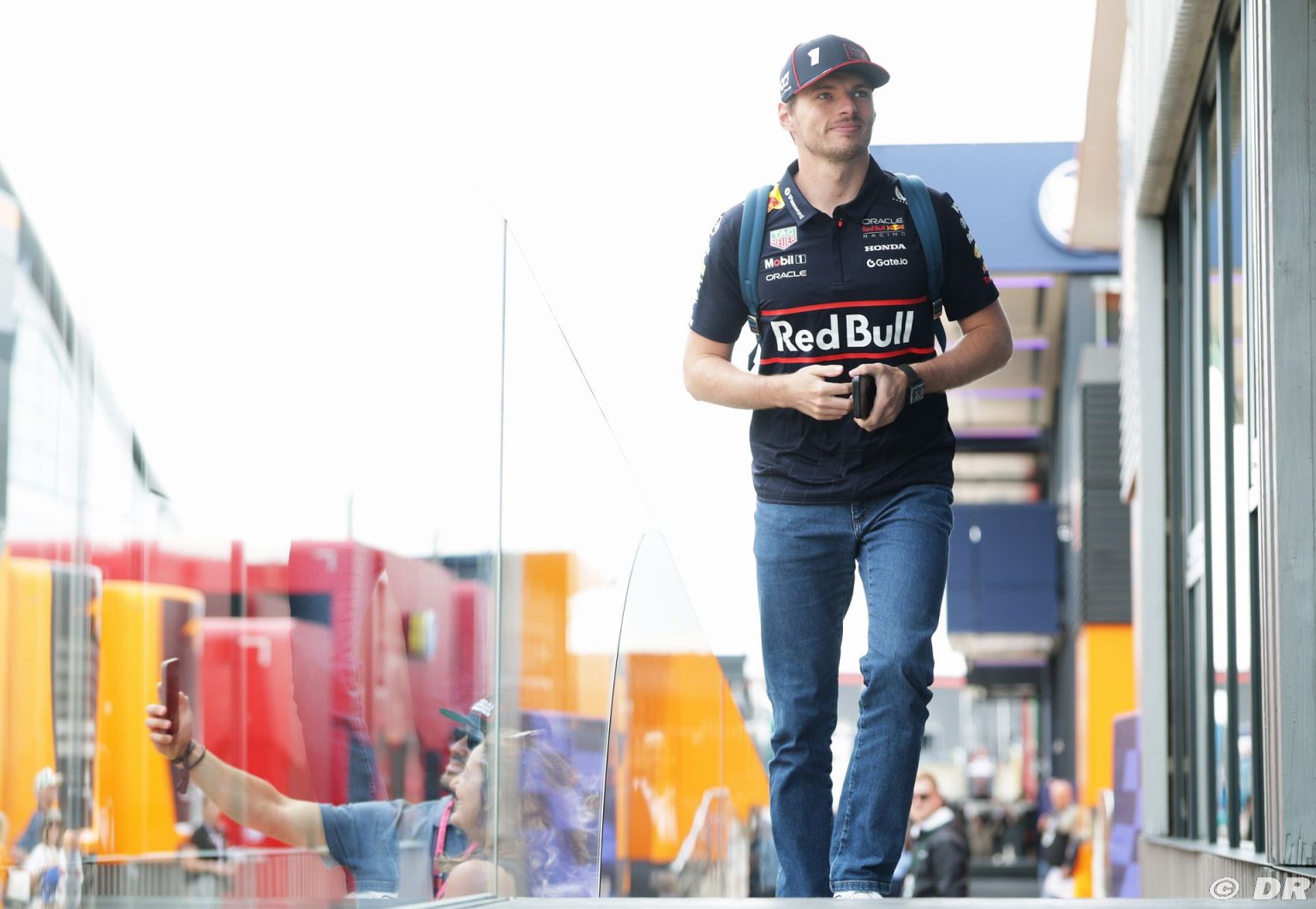 Mercedes F1 : Remplacer Russell par Verstappen, une décision ‘étrange’ ?