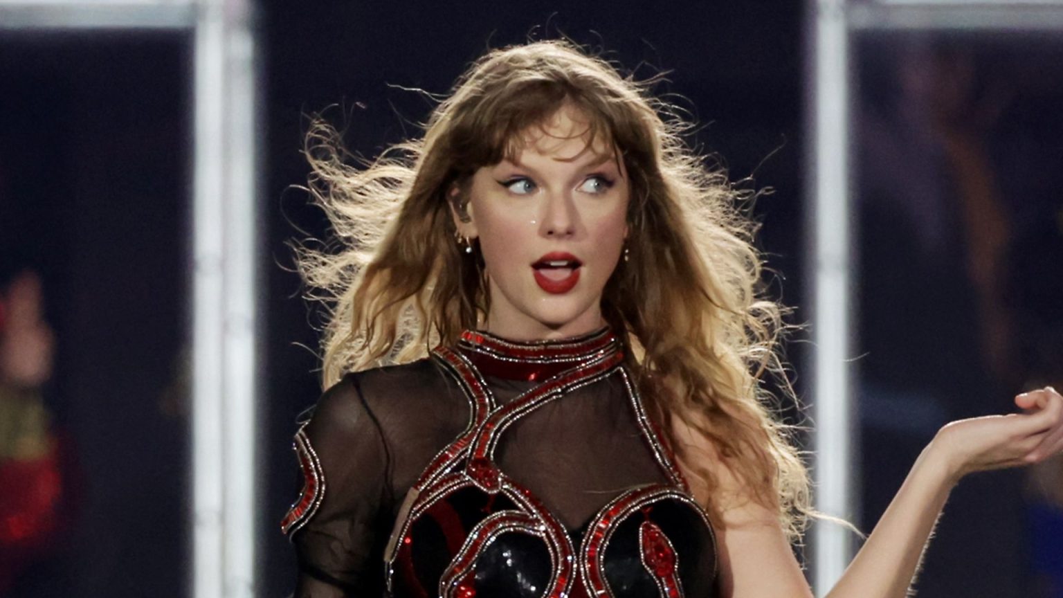 Taylor Swift gets fans talking after date night with ‘husband’ Travis Kelce